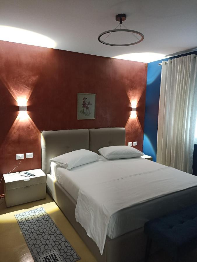Oak Street Apartment Tiran Dış mekan fotoğraf
