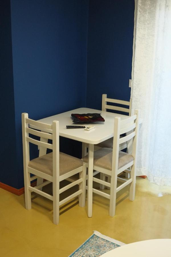 Oak Street Apartment Tiran Dış mekan fotoğraf